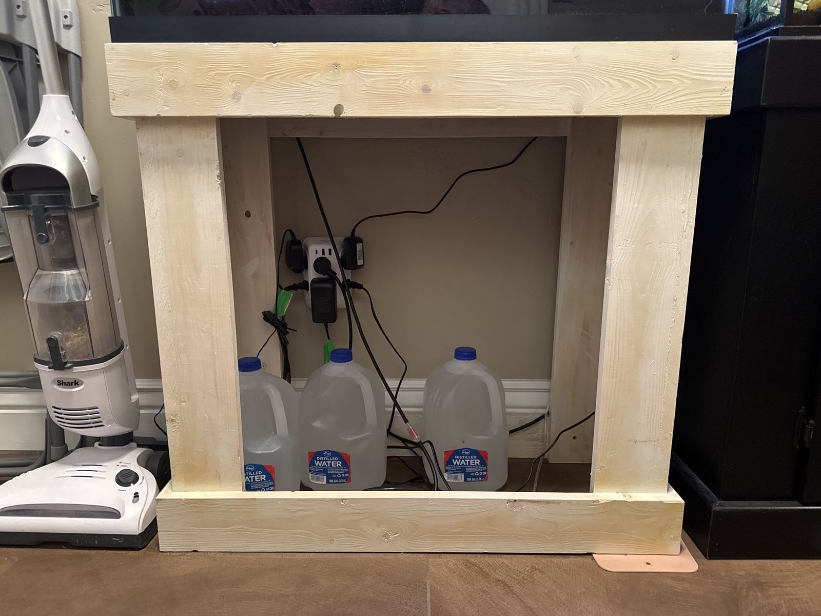 29 gallon aquarium, stand, and lid
