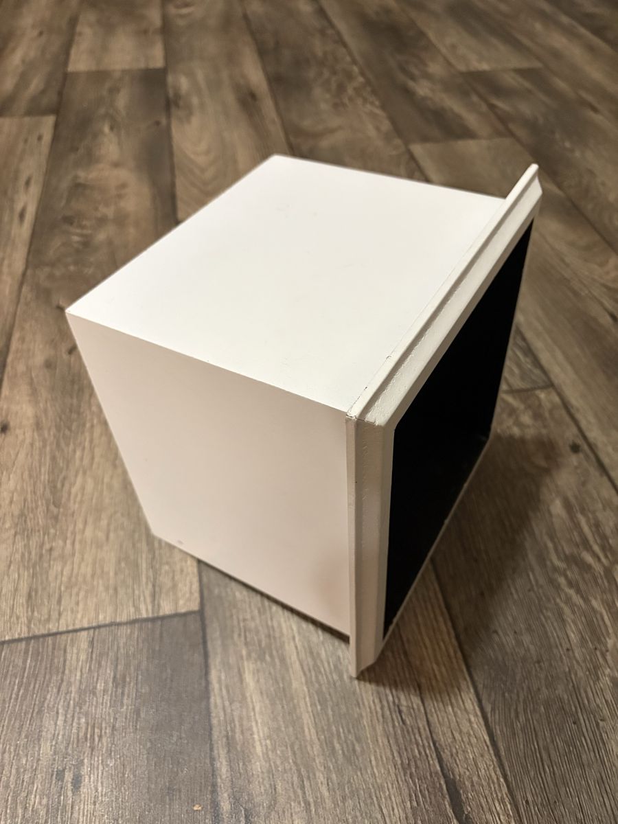 Main image 5