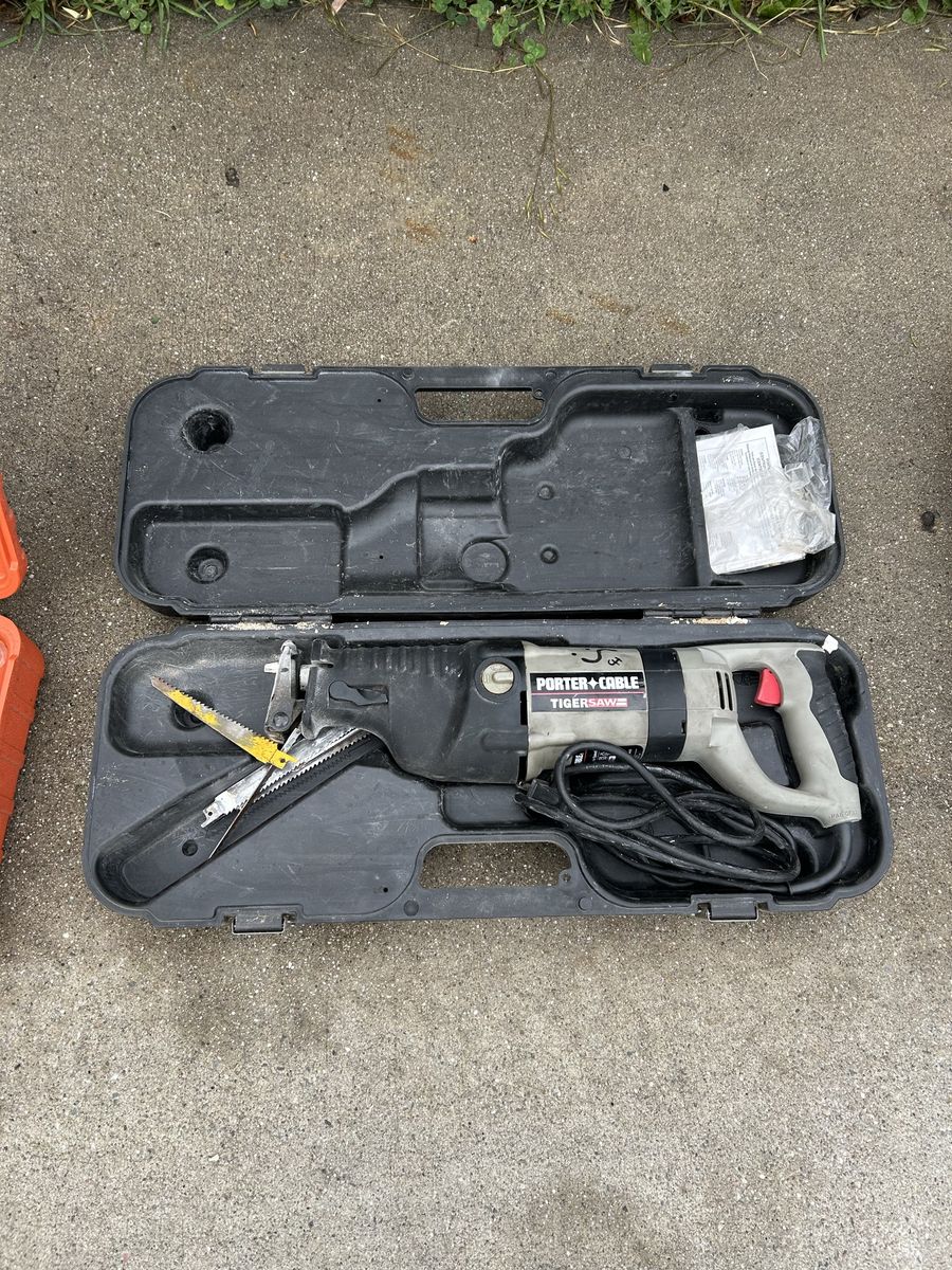 PORTER-CABLE TigerSaw Reciprocating Saw with Case - Powerful Corded Saw