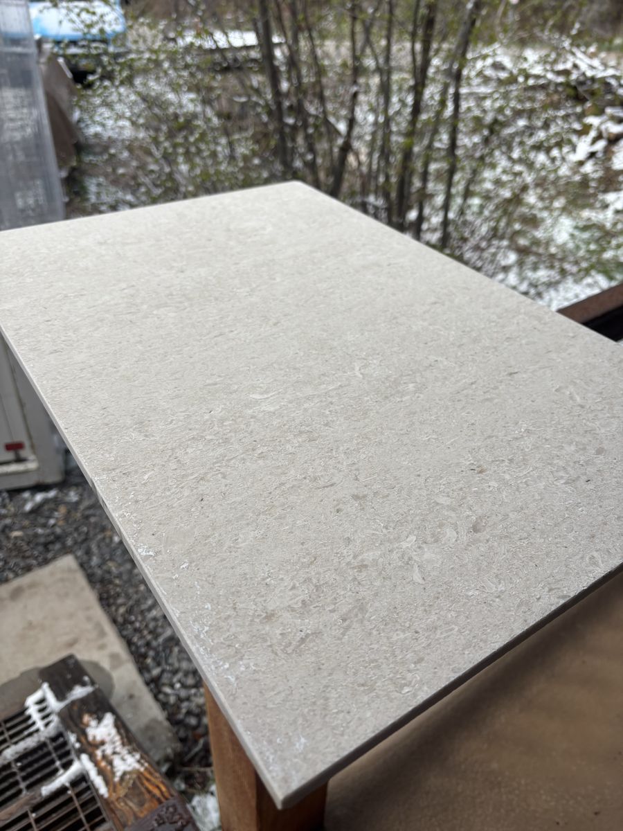 Natural Stone Tile. Presidio Ivory limestone 16x24