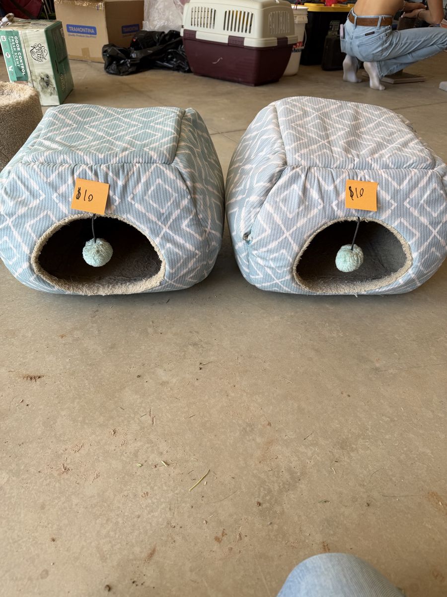 Cat suppplies for sale