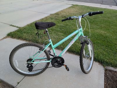 Roadmaster Granite Peak Women's 26" Mountain Bike – Tuned Up – Brakes Serviced