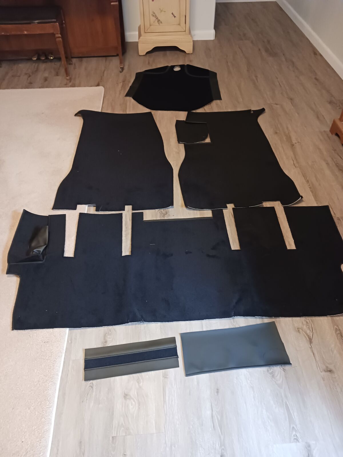 Volvo P1800 Front Carpet Kit - NEW