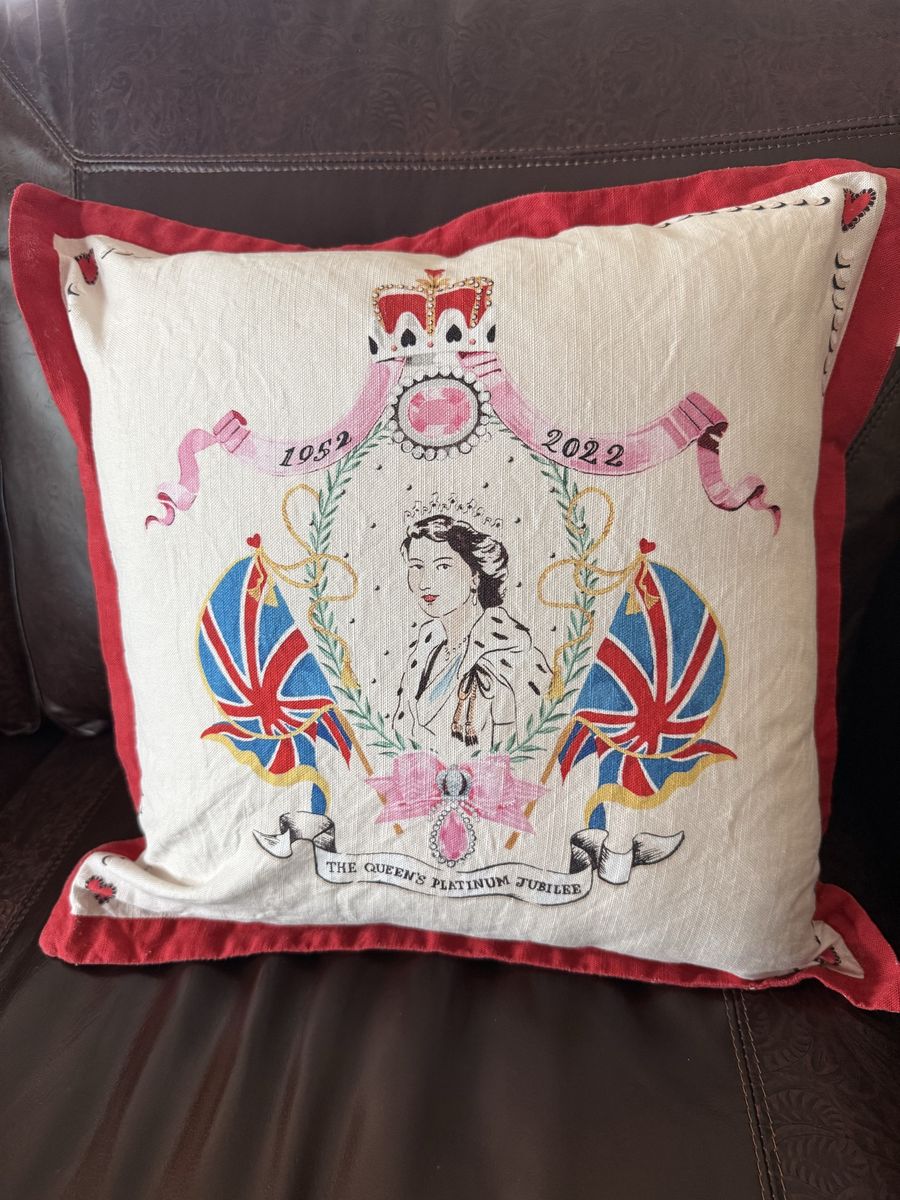 Queen's Platinum Jubilee Decorative Pillow limited edition 2022 Cath Kidston 