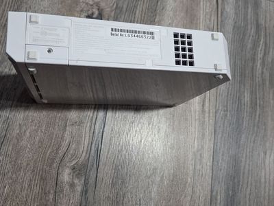 Nintendo Wii RVL-001 512 MB Nintendo Home Console - White pre-owned