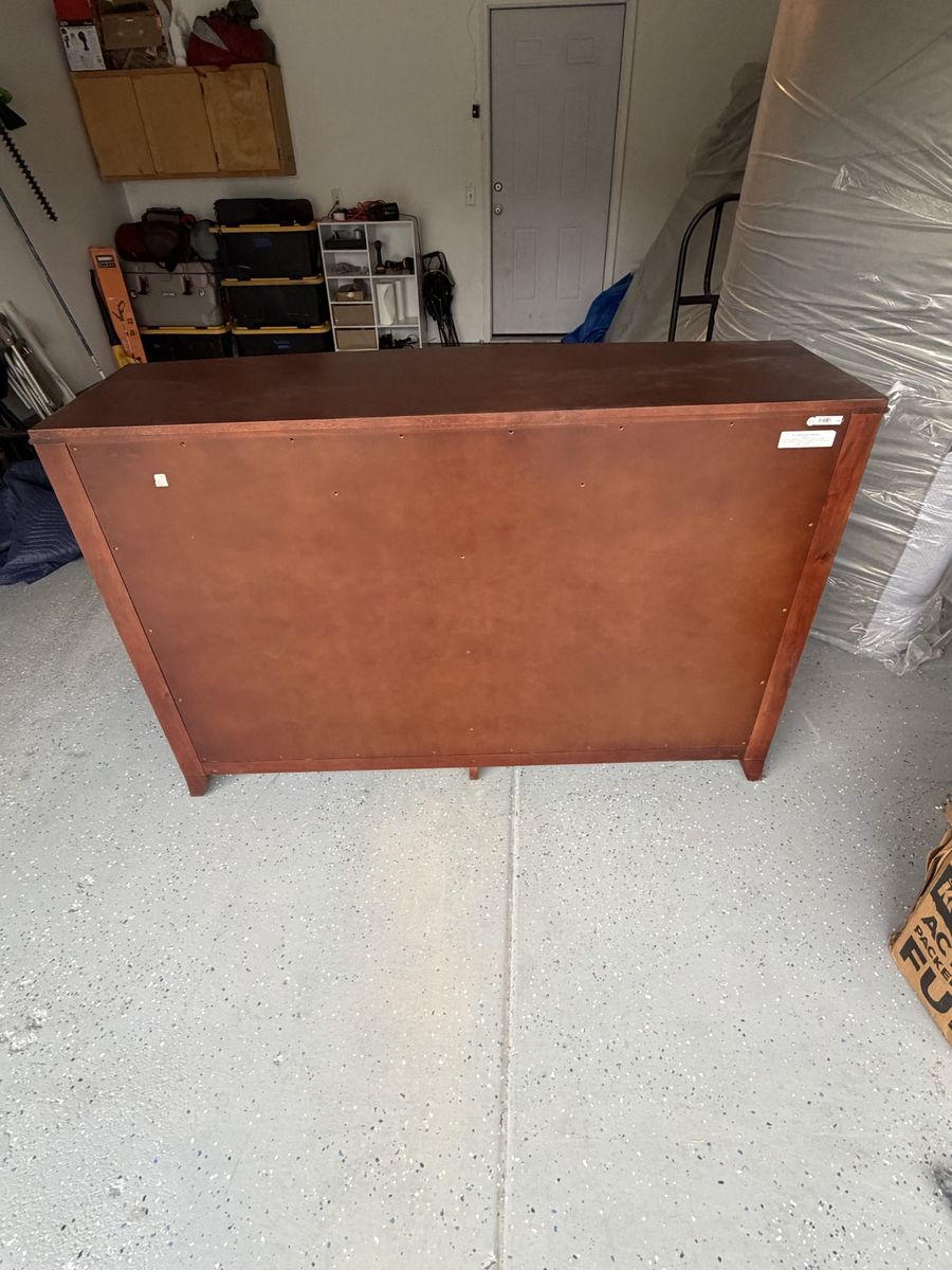 Main image 4
