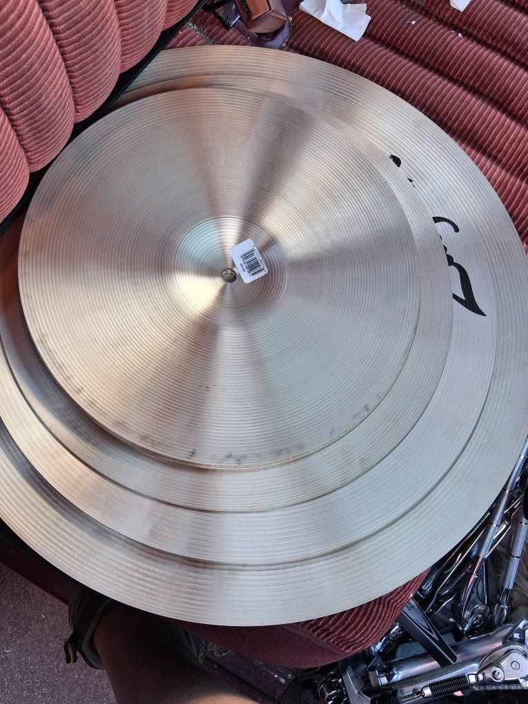 Tama SuperStar Drum Set & All Avedis Zildjian Cymbols New!
