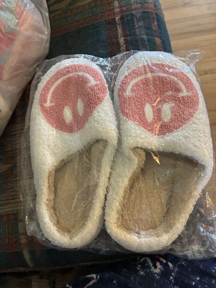 Pink Smiley Face Fuzzy Slippers, 6 1/2 to 7 1/2, brand new