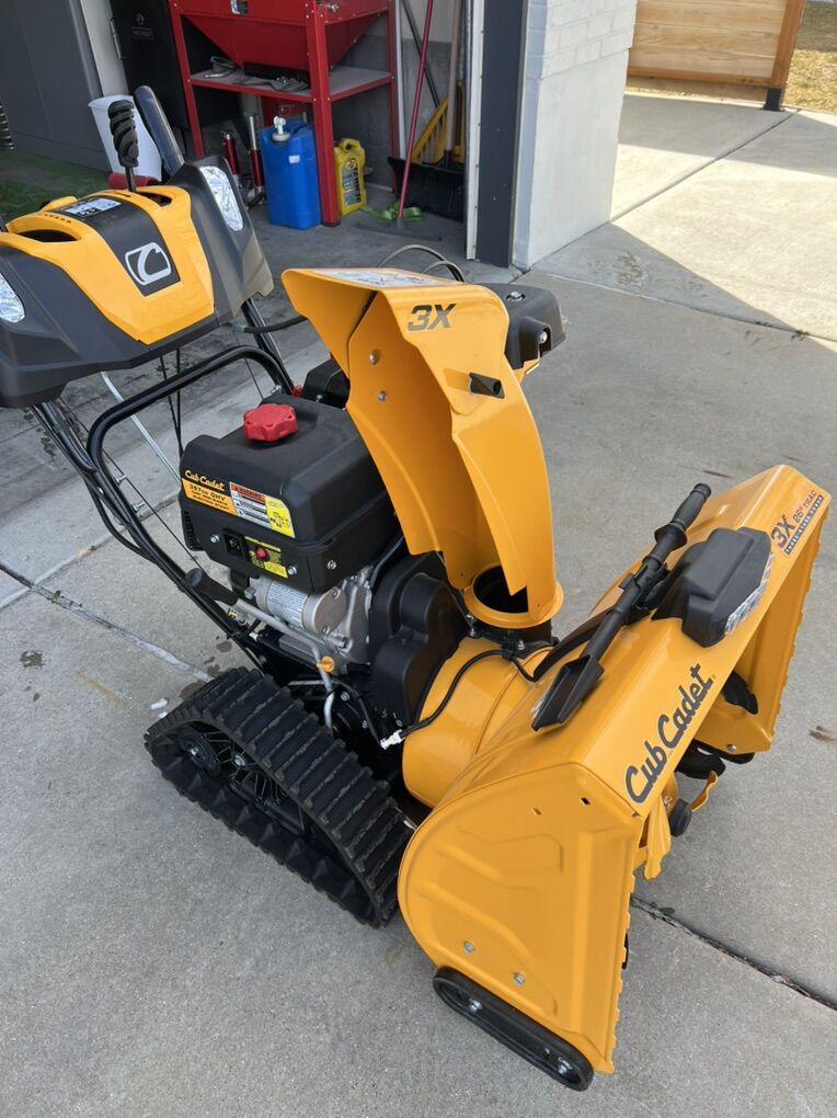 Cub Cadet Trac 26 3stage Snow Blower