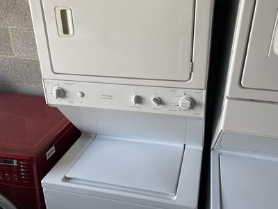 GE ELECTRIC STACKABLE WASHER DRYER WITH WARRANTY