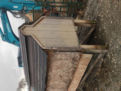 Chicken coop 6'L×4'W