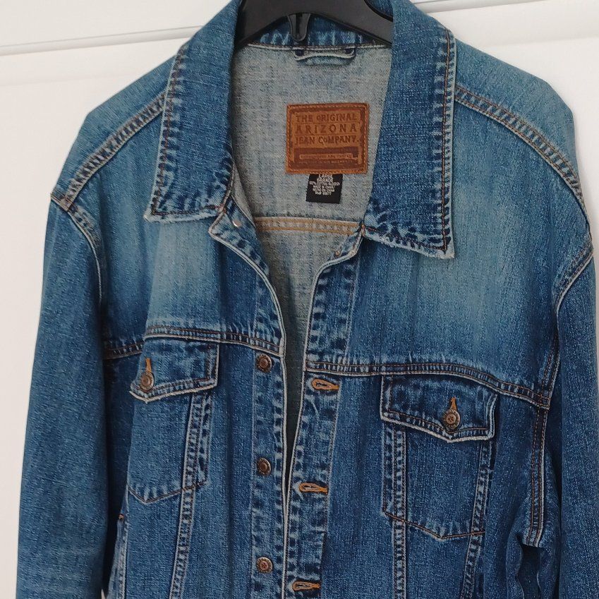 Arizona jean jacket/Free T.