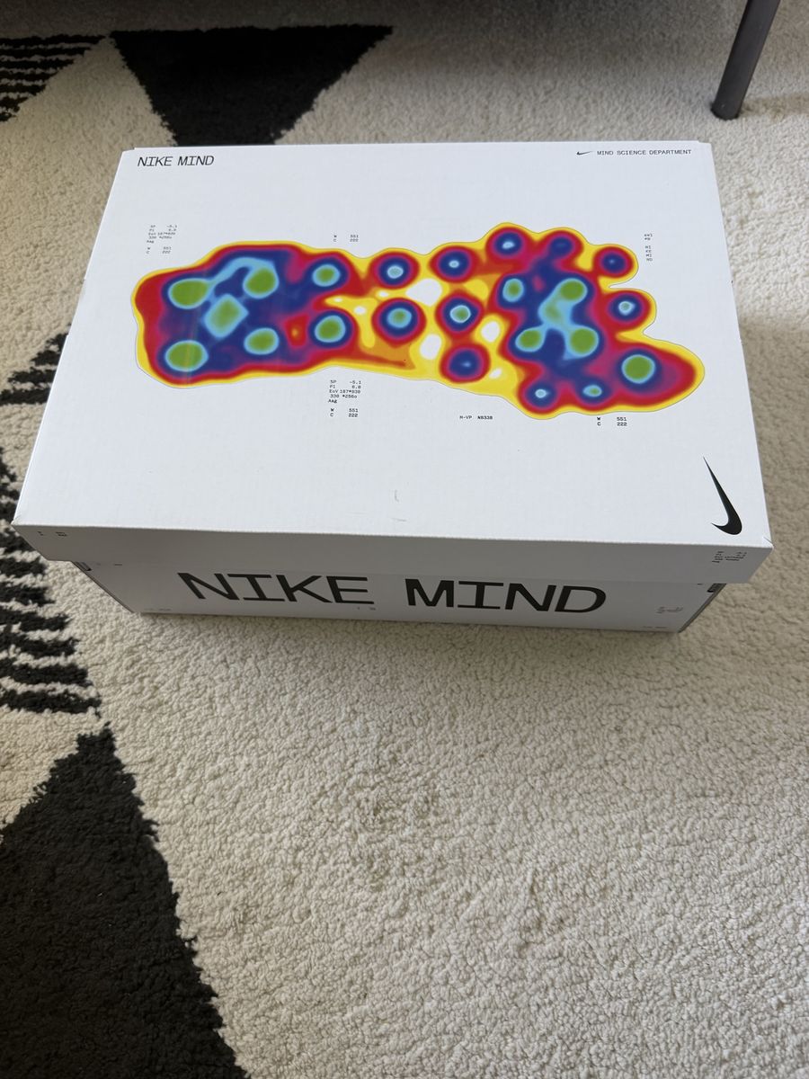 Nike Mind 002