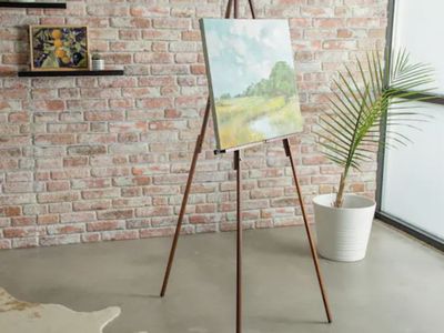 Wooden Floor Easels *for rent*