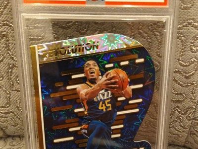 2018-19 Donovan Mitchell PSA MINT 9 Panini Revolution Liftoff Impact parallel insert