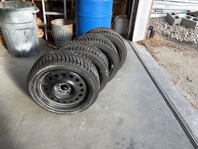 Laufenn 215/45r17 91t Snow Tires - Set of 4 with Rims
