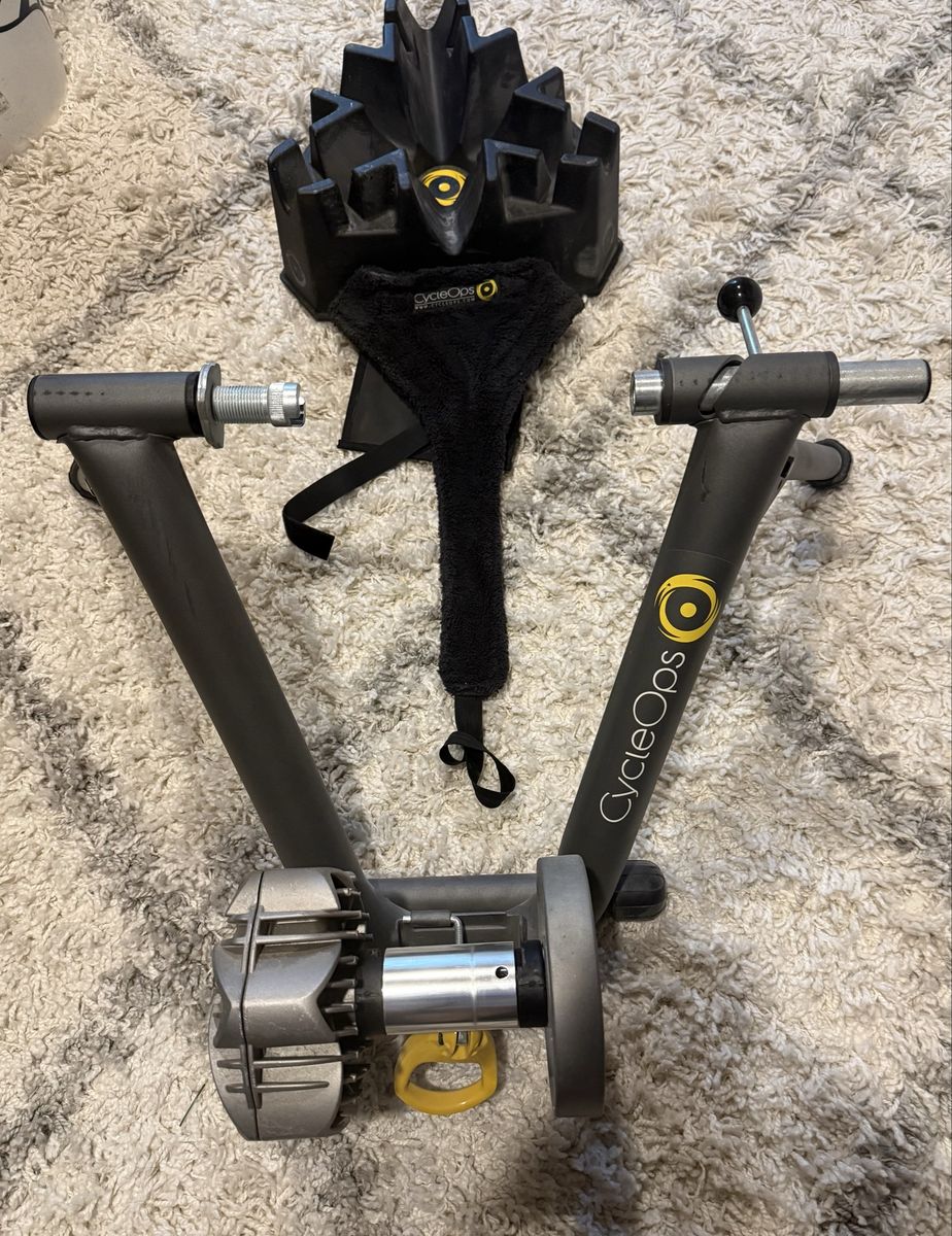 CycleOps Fluid2 Indoor Bike Trainer with Riser Block and Sweat Guard