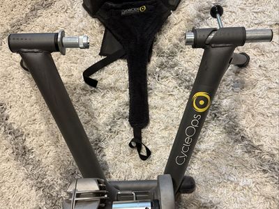 CycleOps Fluid2 Indoor Bike Trainer with Riser Block and Sweat Guard