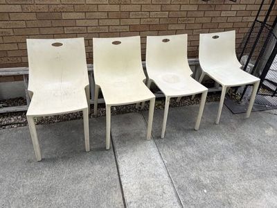 Set of 4 Plastic Stackable Chairs Outdoor Indoor White/Cream Faded Yellow