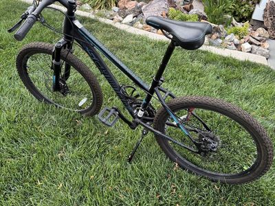 Schwinn Sidewinder Mountain Bike, Black/Teal, Front Suspension, 24inch Wheels
