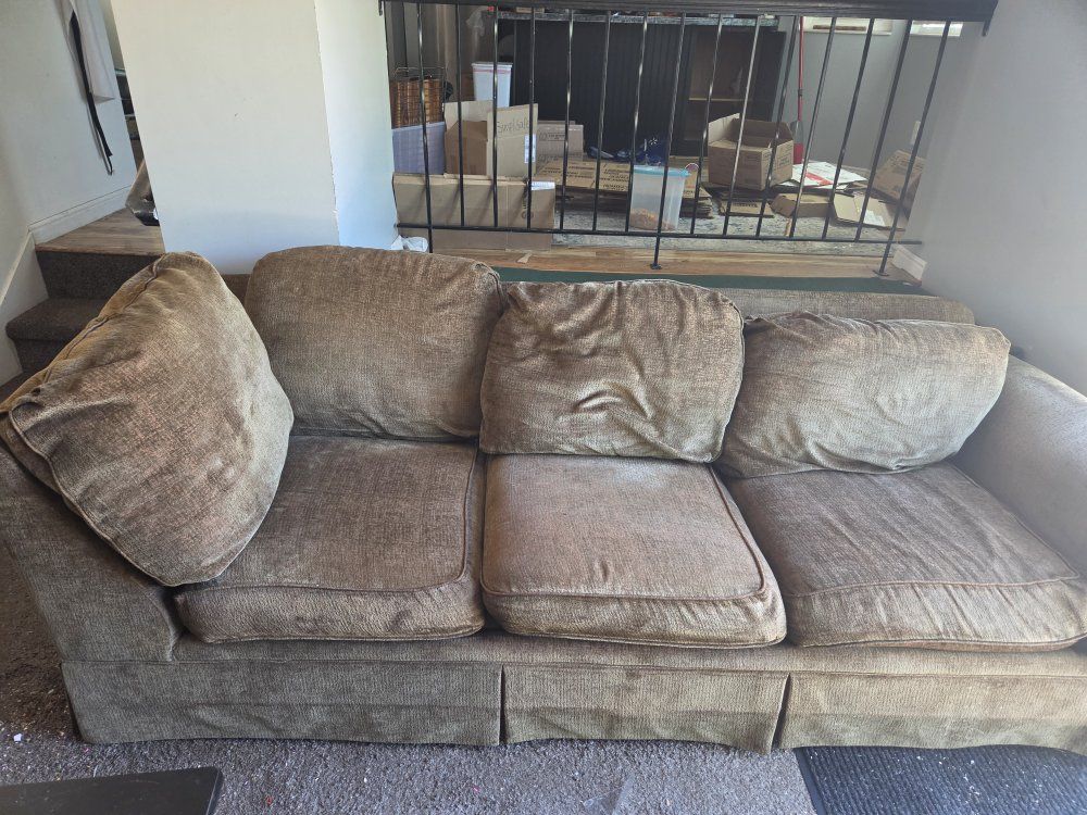 Three-Cushion Fabric Couch/Sofa