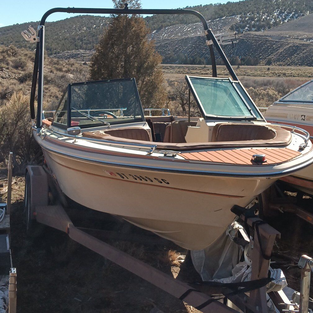 1986 Bahama boat and trailer