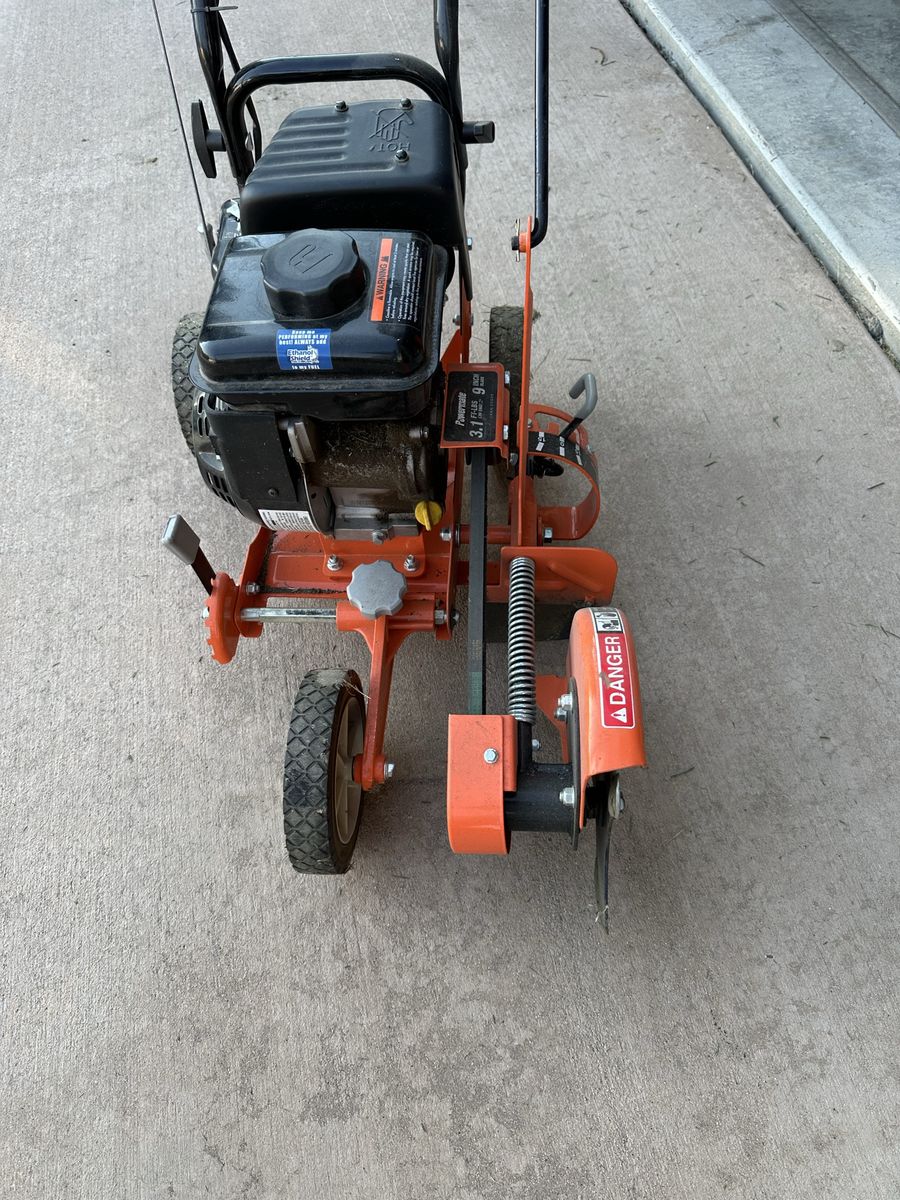 Powermate Gas Powered Lawn Edger with 9 Inch Blade