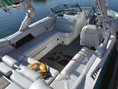 2017 Mastercraft XT23 Silver Flake Wake Surf/Foil Boat