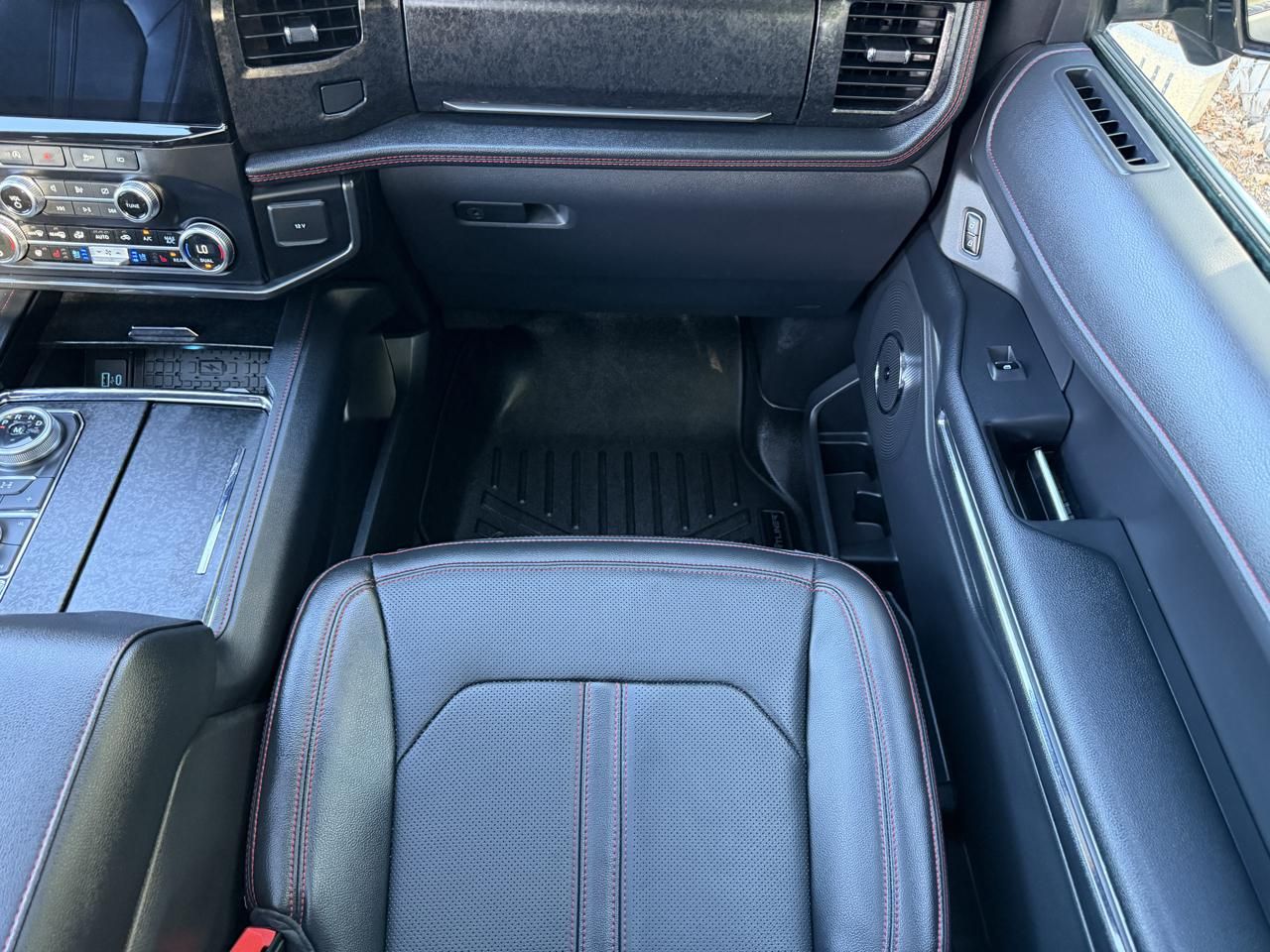 Main image 24