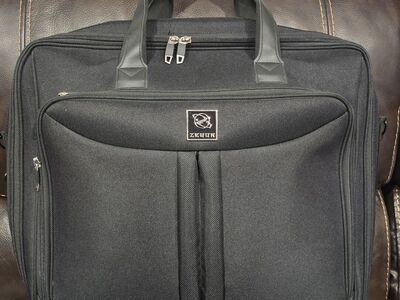 Hybrid soft-body garment bag