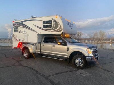 2019 Arctic Fox 992
