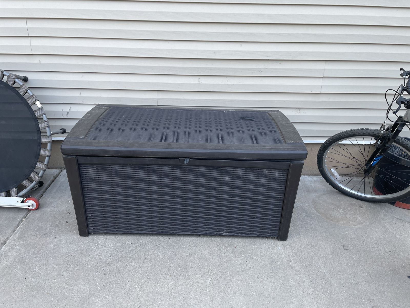 Outdoor deck storage box