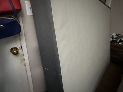 Queen box spring new