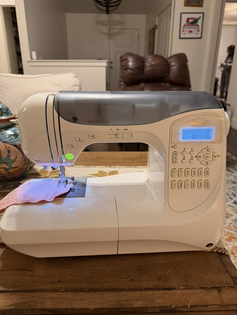 Baby Lock BLDC Decorators Choice Sewing Machine