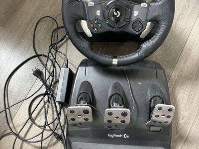 Logitech G920 Driving Force Racing Wheel & Pedals for Xbox/PC - Used