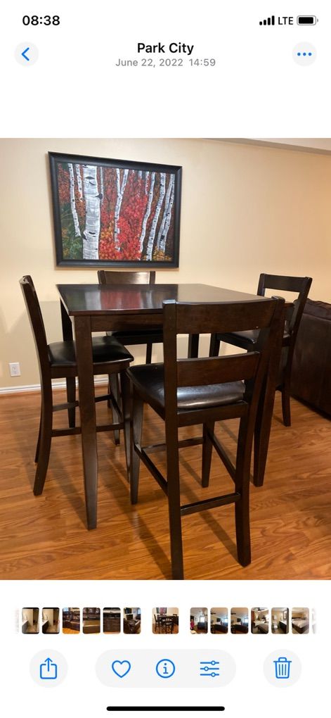 DinIng Table And 4 Chairs