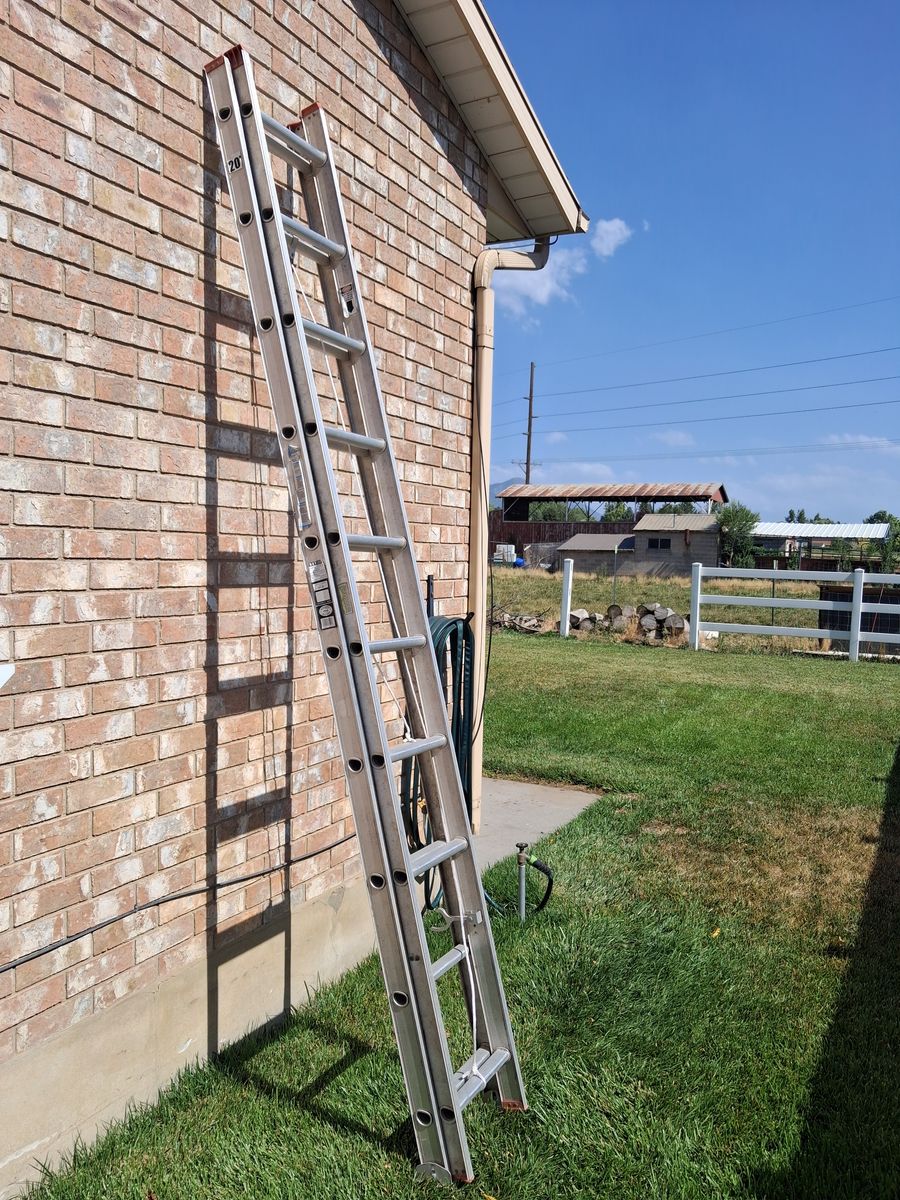 20' Aluminum Extension Ladder
