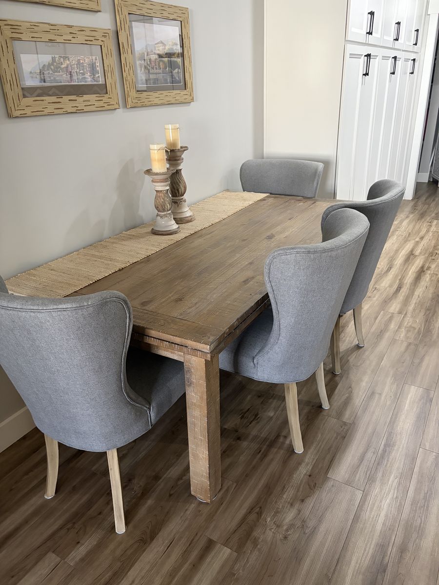 Dining Room Table and Chairs