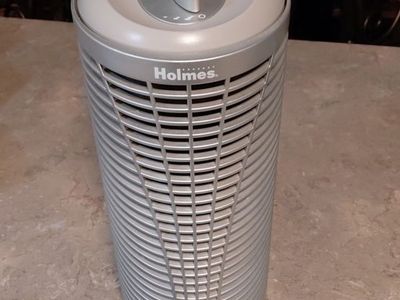 Mini Holmes HEPA air purifier HAP412
