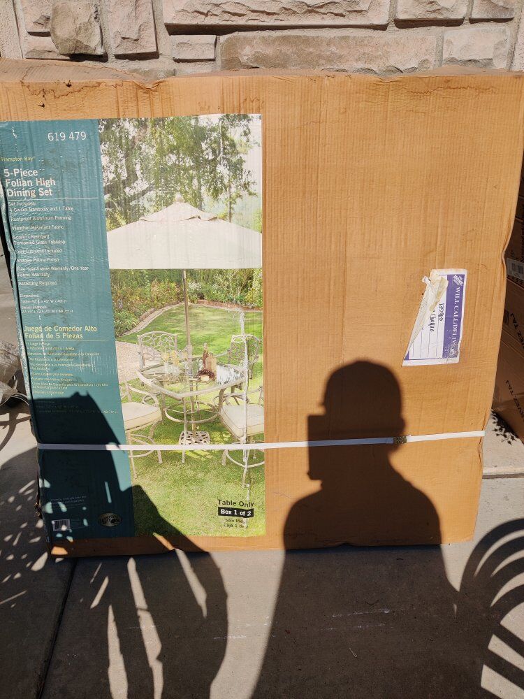 Brand new outdoor patio set