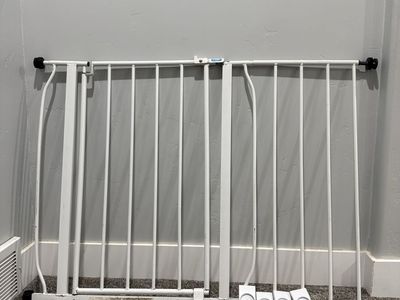 Baby gate