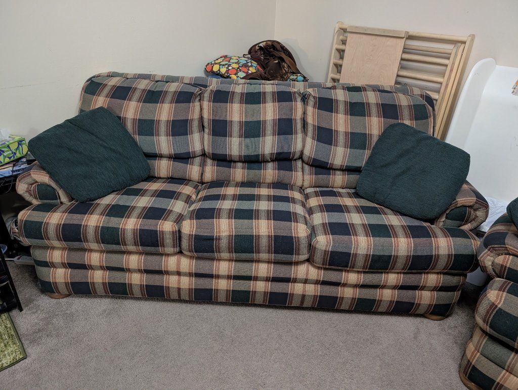 Couch/sofa and loveseat set