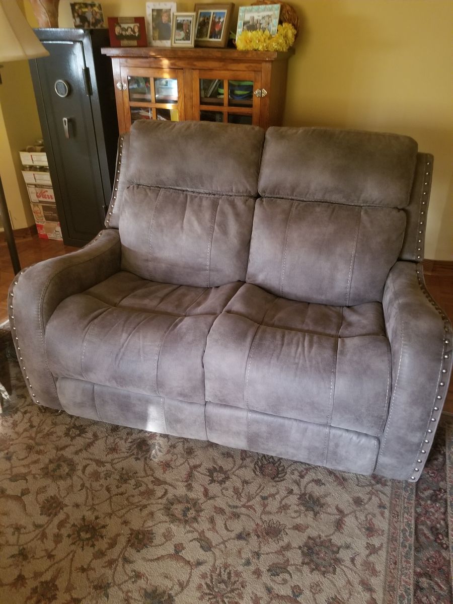 Double-Seater Recliner