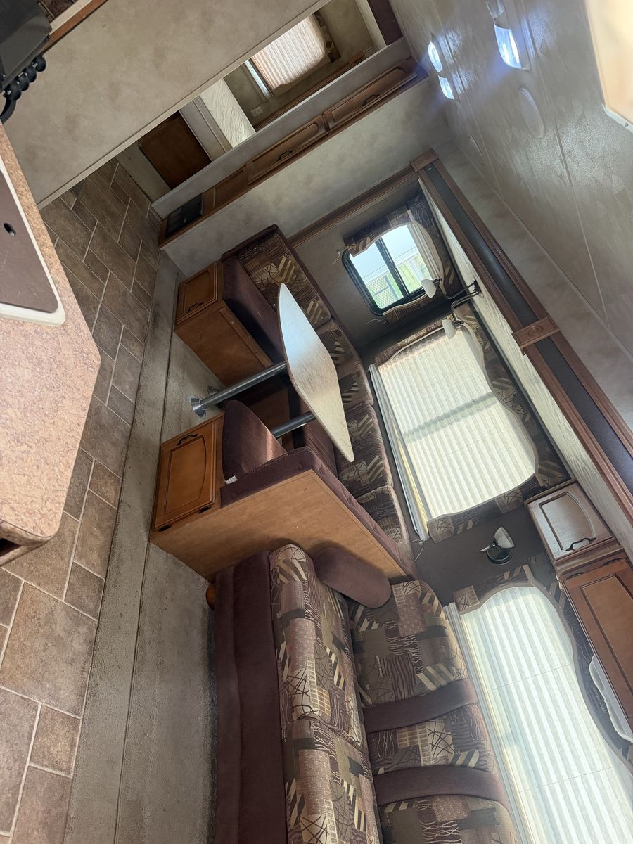 Main image 6