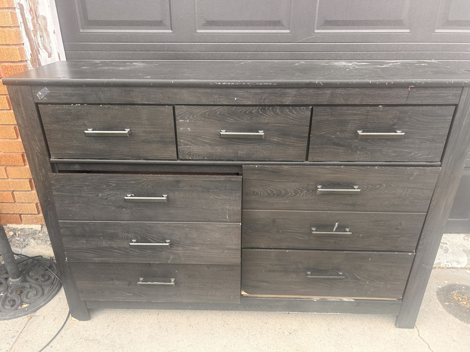 Charcoal dresser