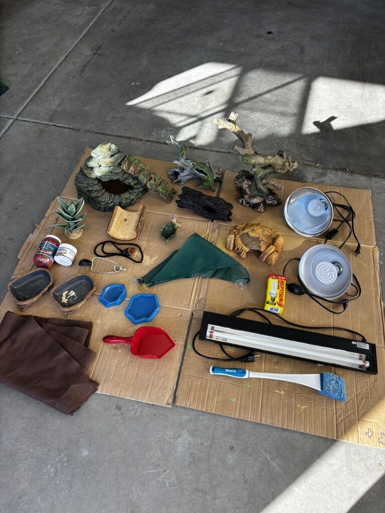 HUGE Variety of Reptile Supplies