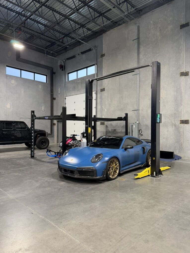 2Post & 4Post Lifts For Shops/Garages