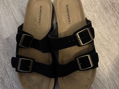 Women’s khombu sandals