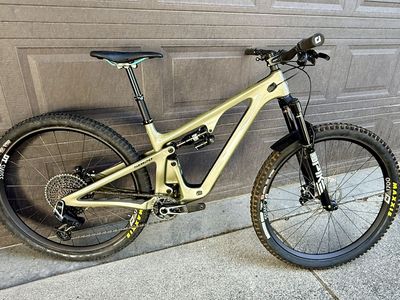 2025 Yeti SB120 LR TE3