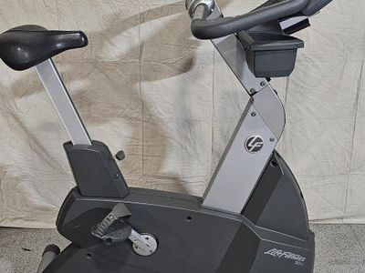 LifeFitness 95Ci Upright Exercise Bike - Commercial Grade, Black/Silver